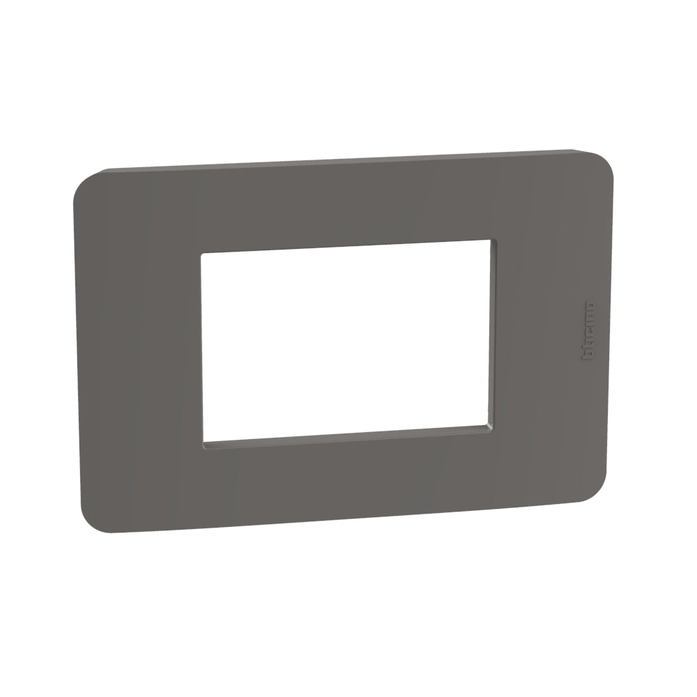 gid://shopify/Product/10833361764685_3