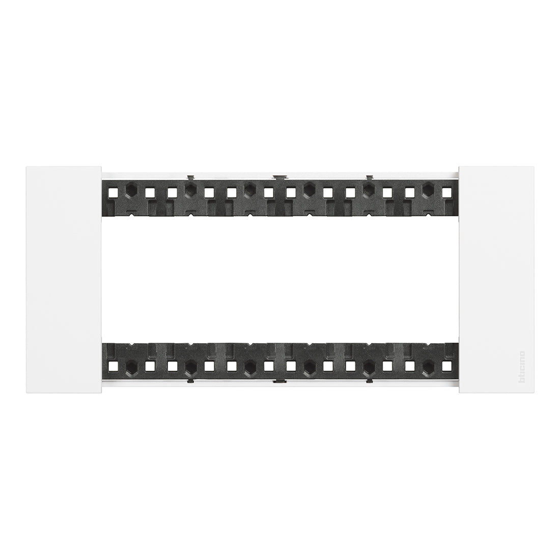 gid://shopify/Product/10833076158797_3