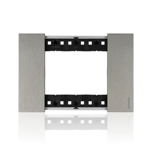 gid://shopify/Product/10833137664333_3