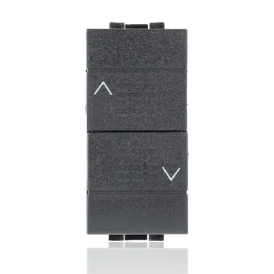 gid://shopify/Product/10833081434445_1