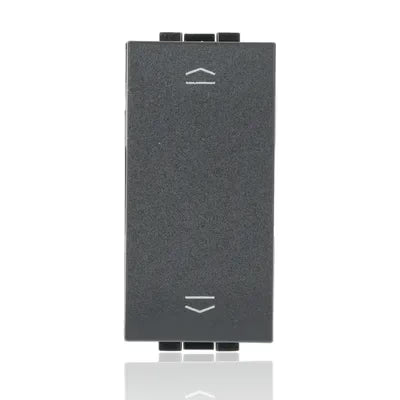 gid://shopify/Product/10833370808653_1