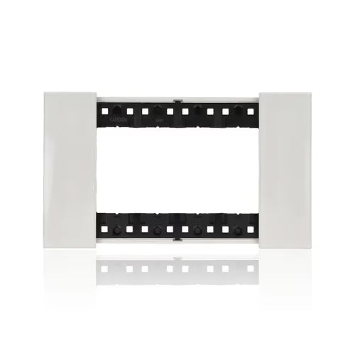 gid://shopify/Product/10833139564877_3