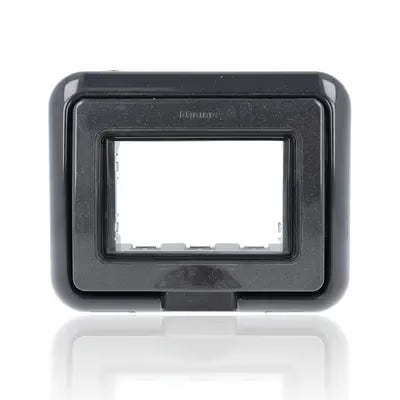 gid://shopify/Product/10833121935693_1