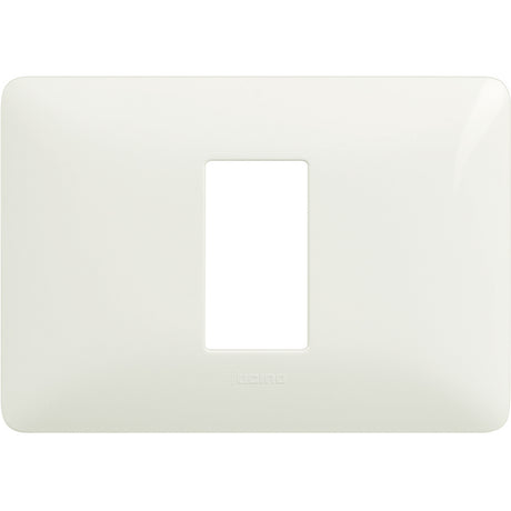 gid://shopify/Product/10833125474637_3