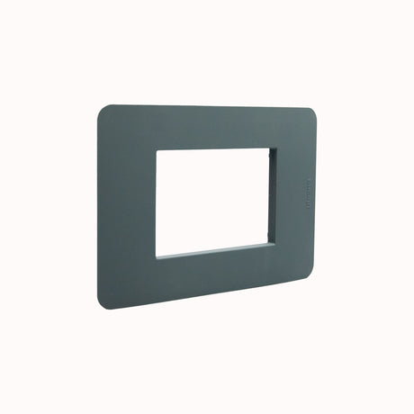 gid://shopify/Product/10833353736525_3
