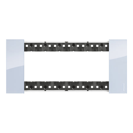 gid://shopify/Product/10833141596493_4