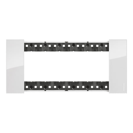 gid://shopify/Product/10833142186317_4