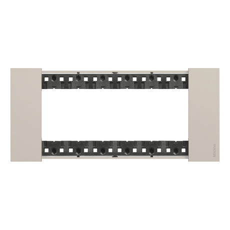 gid://shopify/Product/10833142481229_3