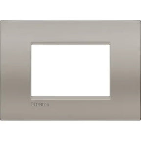 gid://shopify/Product/10833344364877_1