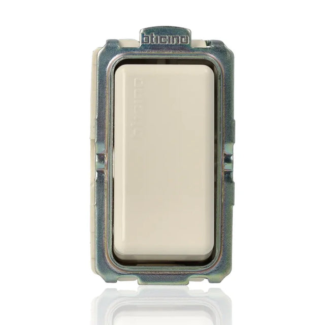 gid://shopify/Product/10833122132301_1