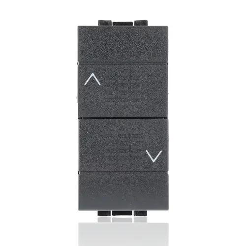 gid://shopify/Product/10833081434445_2