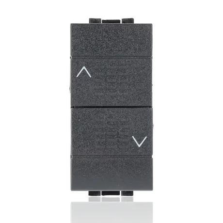 gid://shopify/Product/10833081434445_2