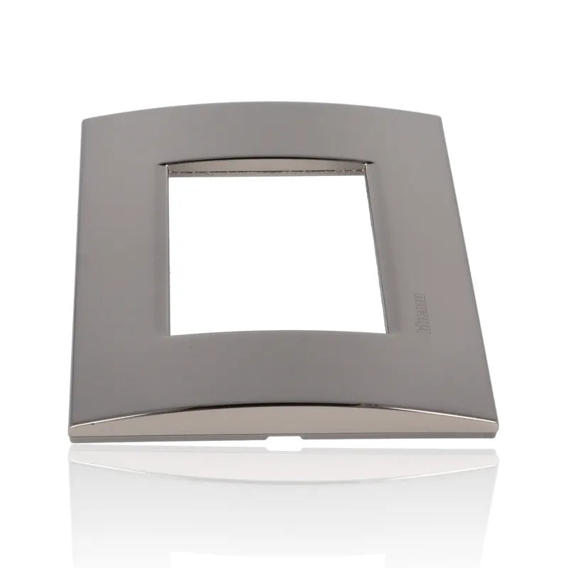 gid://shopify/Product/10833124262221_3
