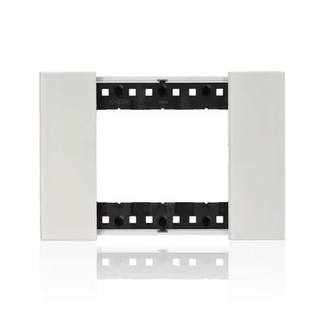 gid://shopify/Product/10833135206733_3