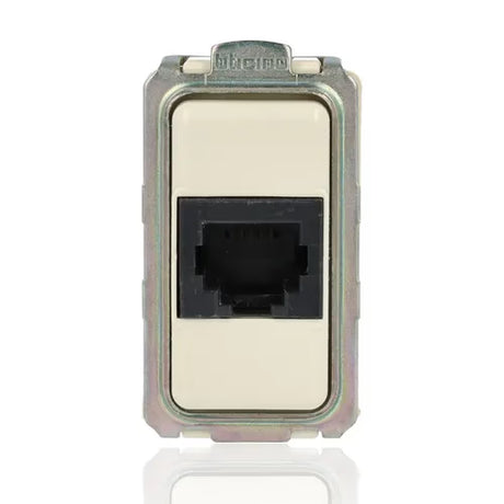 gid://shopify/Product/10833125179725_2