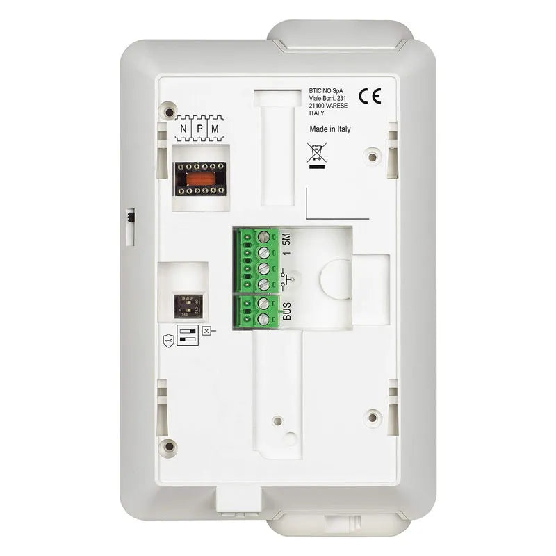 gid://shopify/Product/10833261723981_3