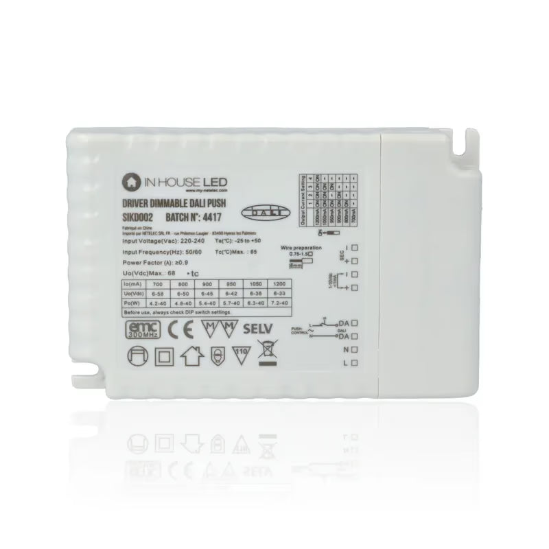 gid://shopify/Product/10833856102733_3