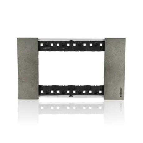 gid://shopify/Product/10833140646221_3