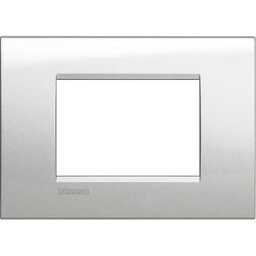 gid://shopify/Product/10833376641357_1