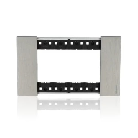 gid://shopify/Product/10833141301581_3