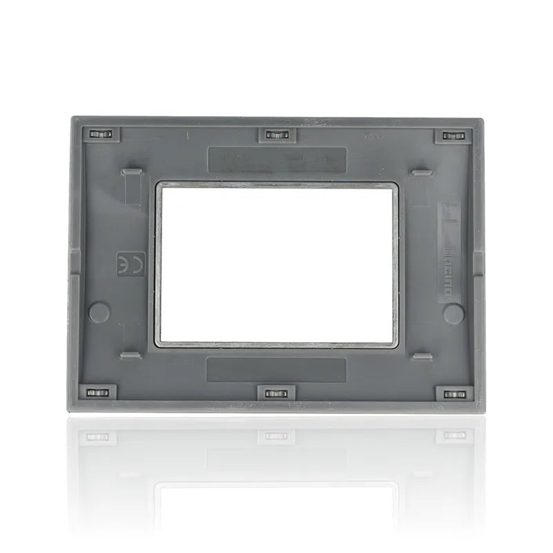 gid://shopify/Product/10833113448781_2