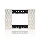 gid://shopify/Product/10833136582989_3