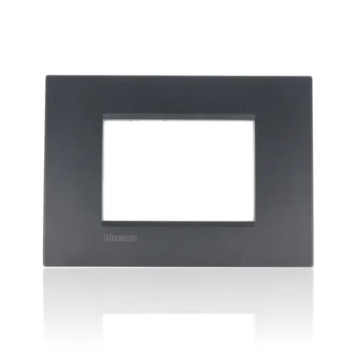gid://shopify/Product/10833126228301_3