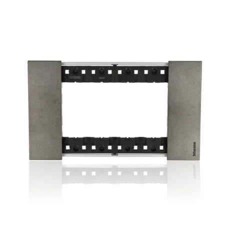 gid://shopify/Product/10833140646221_1