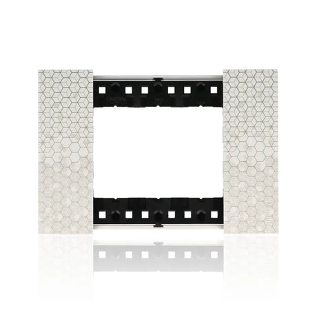 gid://shopify/Product/10833136582989_1