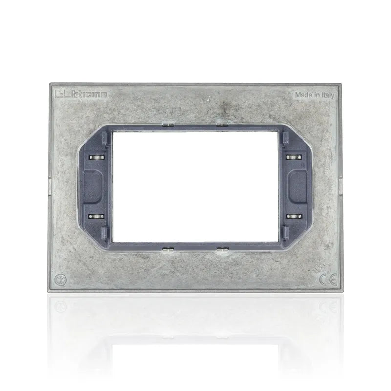 gid://shopify/Product/10833126228301_2